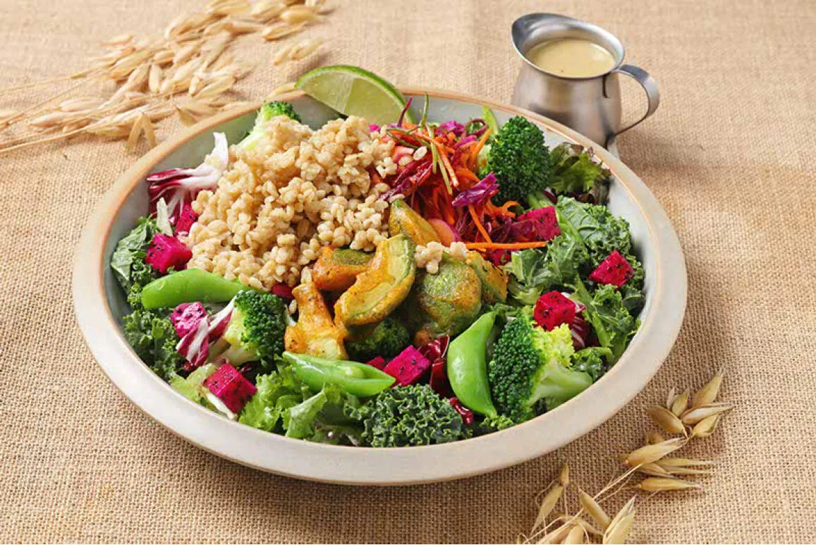 アボガドフリットとピタヤのサラダボウルwith新ごはん