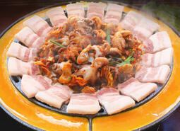 金山ソウルに今年のトレンド韓国料理「チュクミ」と本場の定番ローカルグルメ「おでんタン」登場！